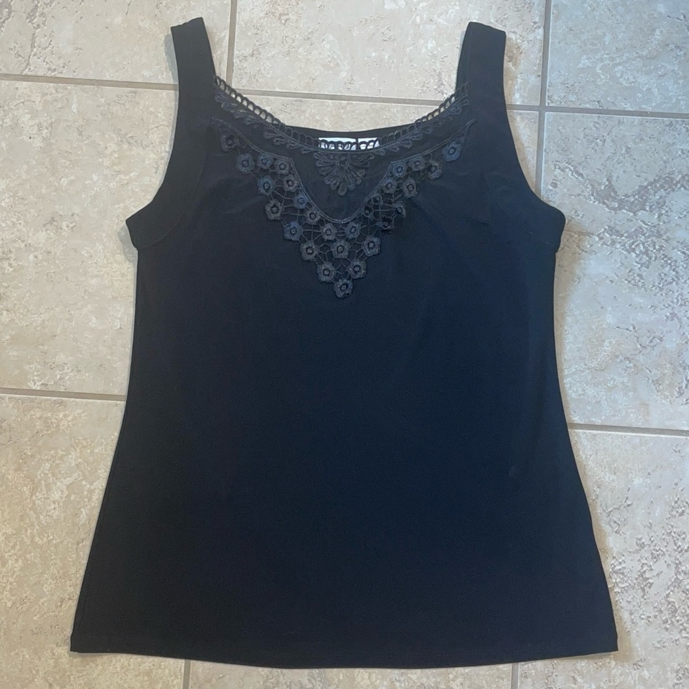 black casual tank top